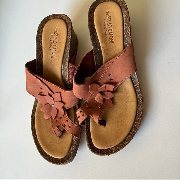 Massino Caponi Slip on wedge sandal with flower detail 7.5 - Picture 2 of 13